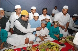A.P Wakf BoardChairman, joins Iftaar Party at AneesulGhuraba orphanage