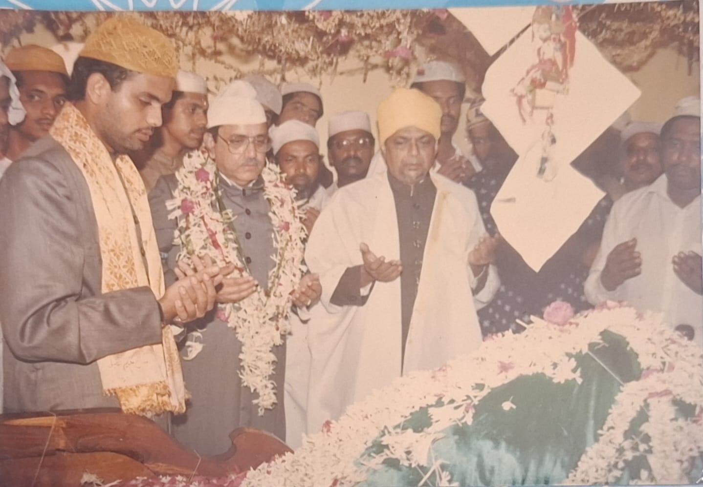 Janab Basheeruddin Babu Khan visited Darga Shareef, Kazipet